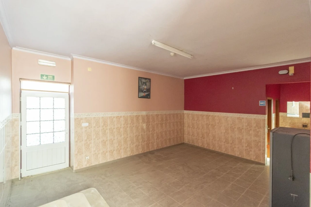 Loja para Arrendamento em Santa Catarina da Serra e Chainça Foto 6