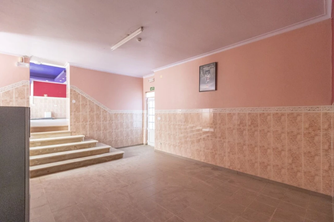 Loja para Arrendamento em Santa Catarina da Serra e Chainça Foto 8