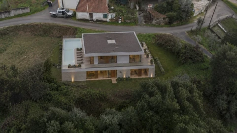 Terreno para Venda em Serra e Junceira