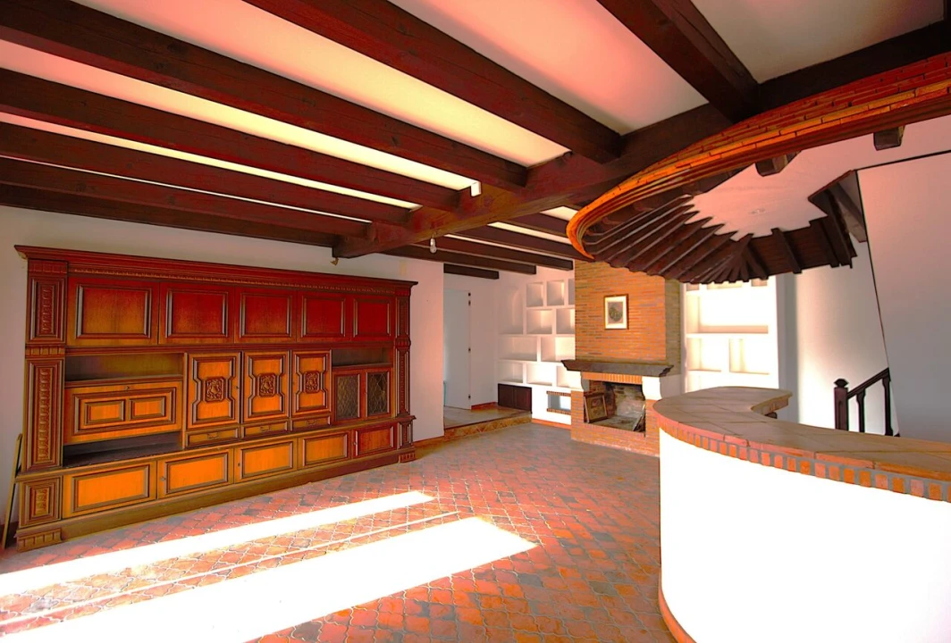 Moradia T12 para Venda em Colmeias e Memória Foto 12