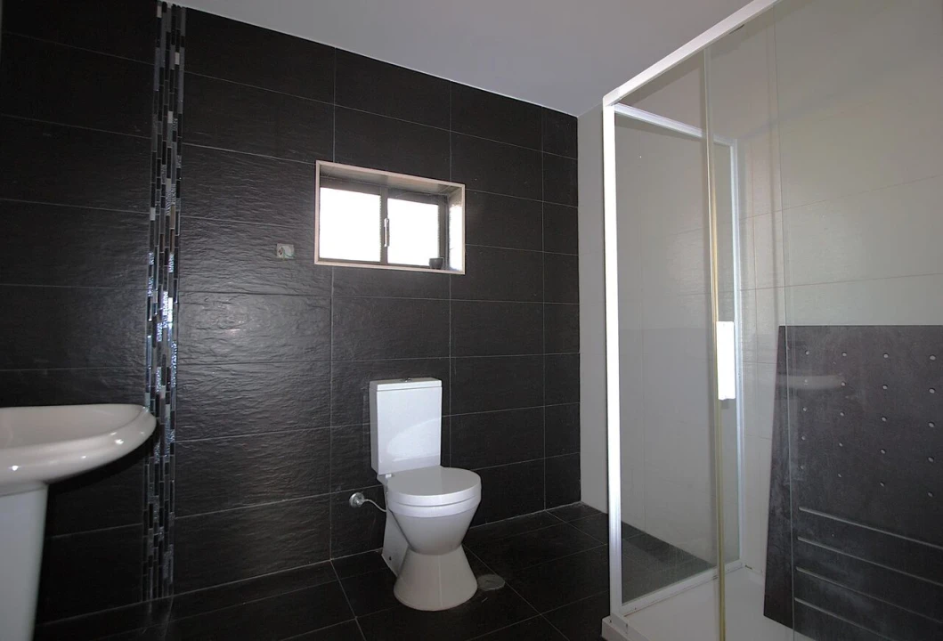 Moradia T12 para Venda em Colmeias e Memória Foto 15