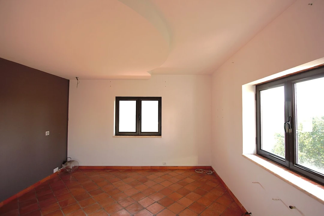 Moradia T12 para Venda em Colmeias e Memória Foto 16