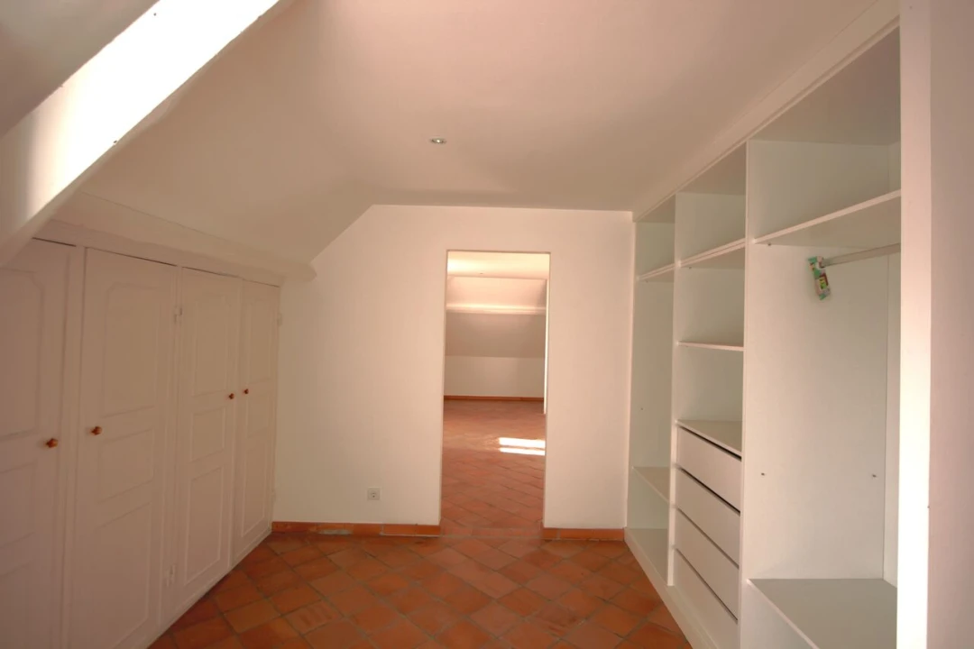 Moradia T12 para Venda em Colmeias e Memória Foto 37