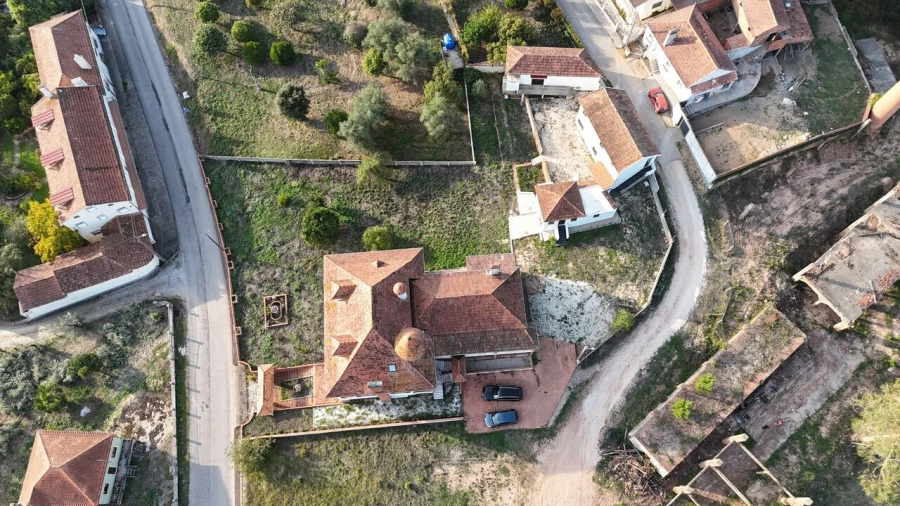 Moradia T12 para Venda em Colmeias e Memória Foto 5