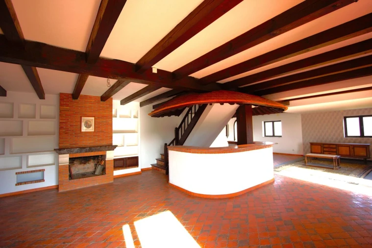 Moradia T12 para Venda em Colmeias e Memória Foto 9