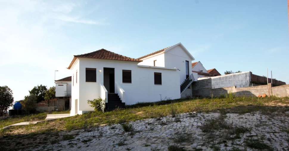 Moradia T12 para Venda em Colmeias e Memória Foto 58