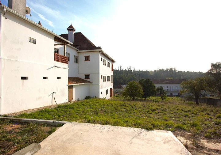 Moradia T12 para Venda em Colmeias e Memória Foto 64