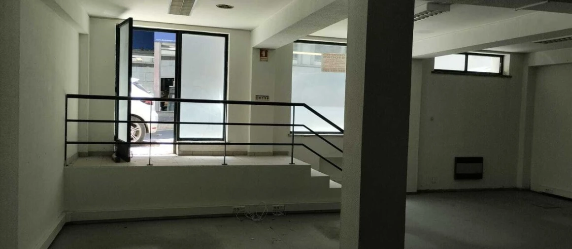 Loja para Venda em Torres Novas (Santa Maria, Salvador e Santiago) Foto 1