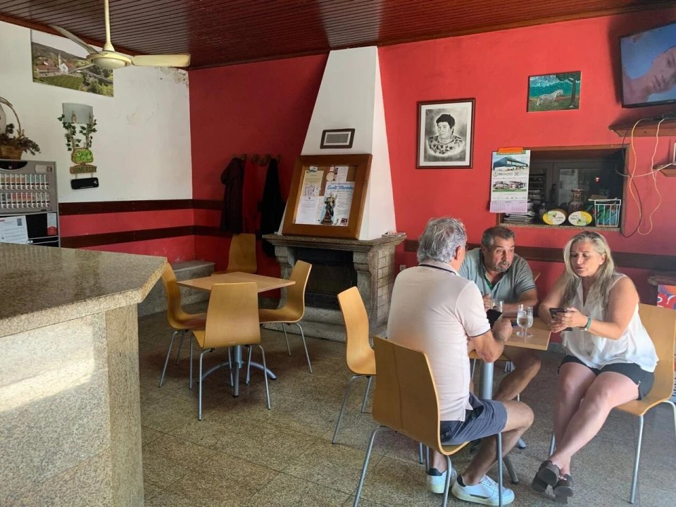 Loja para Venda em Riba de Mouro Foto 3