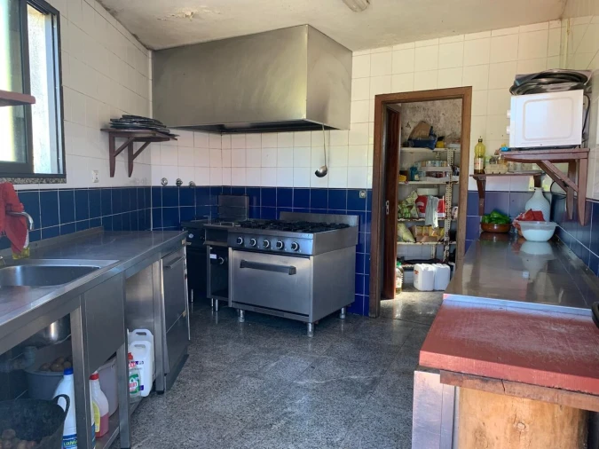 Loja para Venda em Riba de Mouro Foto 7