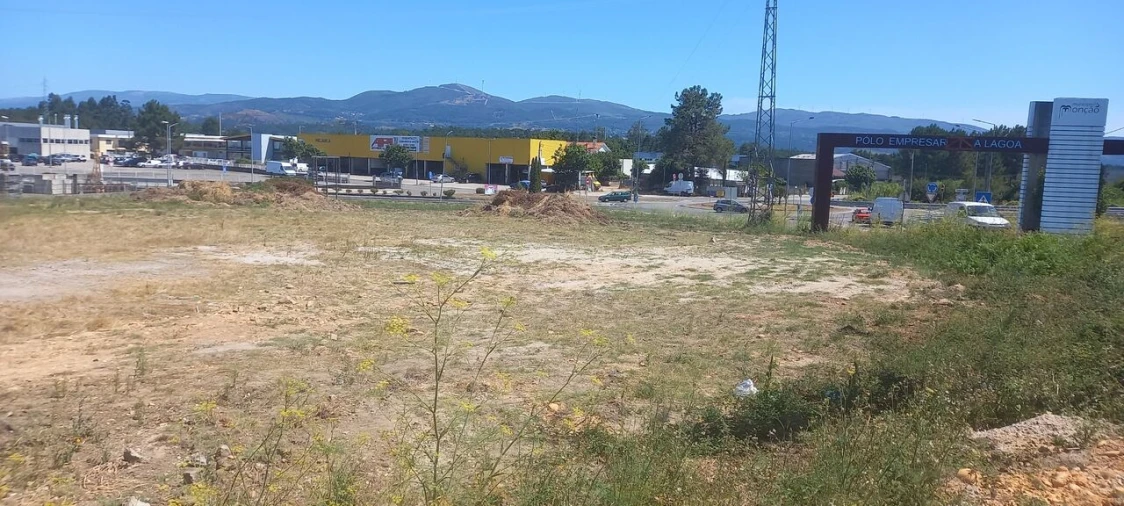 Terreno para Venda em Mazedo e Cortes Foto 2