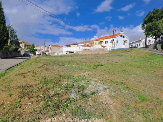 Terreno para Venda em Brogueira, Parceiros de Igreja e Alcorochel