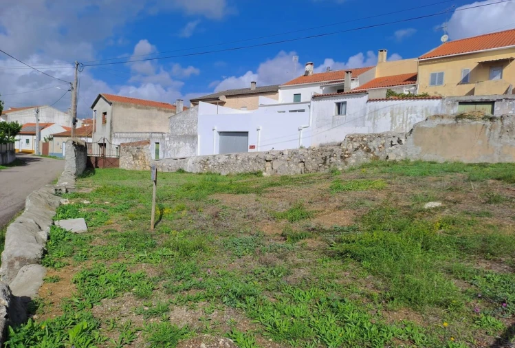 Terreno para Venda em Brogueira, Parceiros de Igreja e Alcorochel