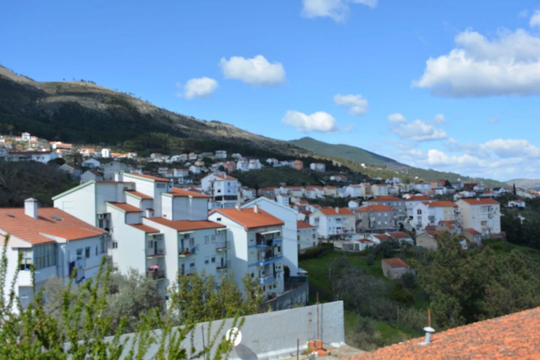 Moradia T7 para Venda em Cantar-Galo e Vila do Carvalho Foto 24