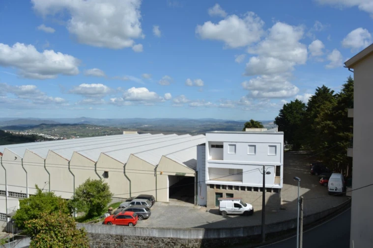 Moradia T7 para Venda em Cantar-Galo e Vila do Carvalho Foto 23