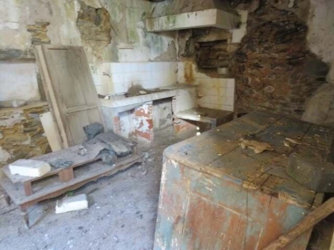 Moradia T2 para Venda em Castanheira de Pêra e Coentral Foto 8