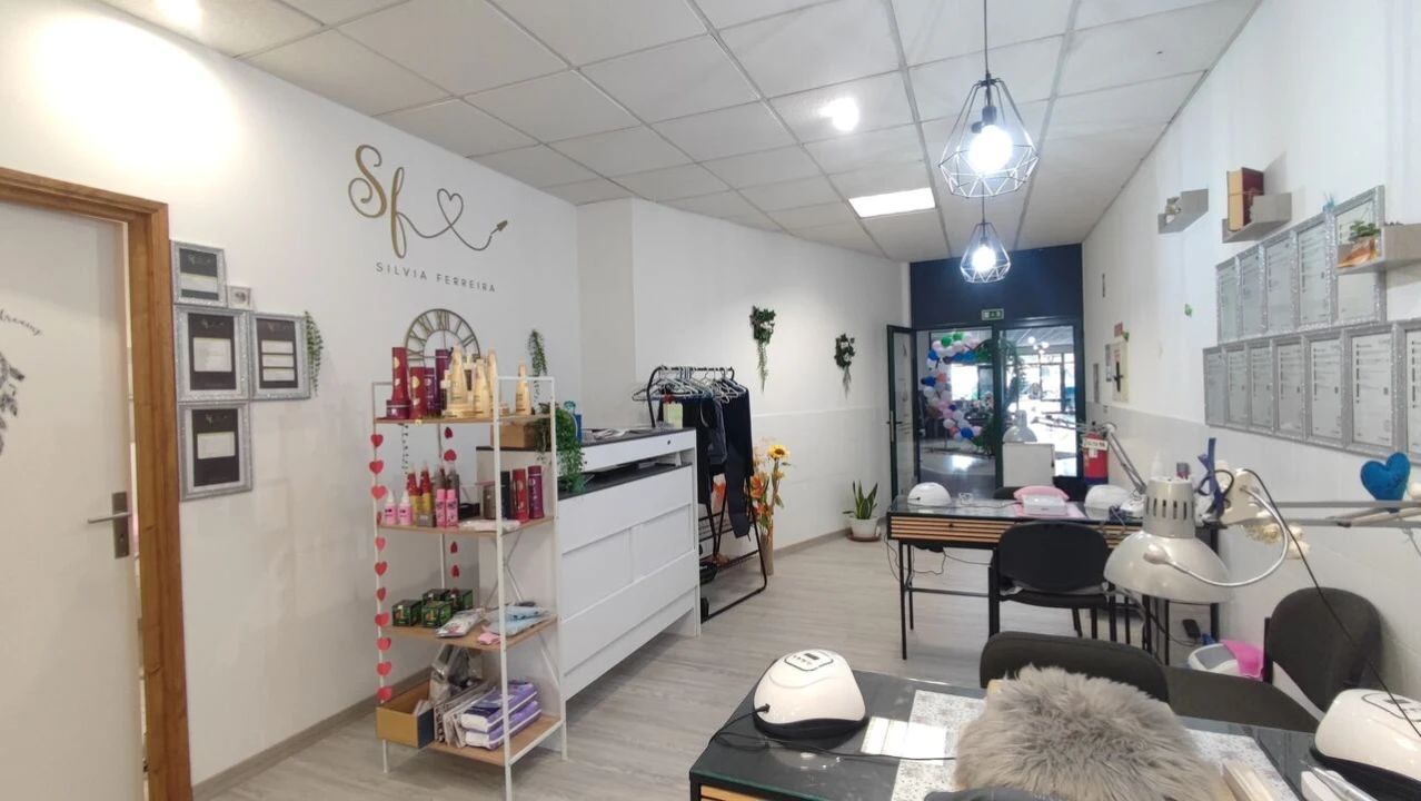 Loja para Trespasse em Parceiros e Azoia Foto 14