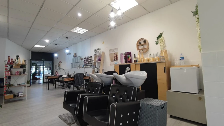 Loja para Trespasse em Parceiros e Azoia Foto 8