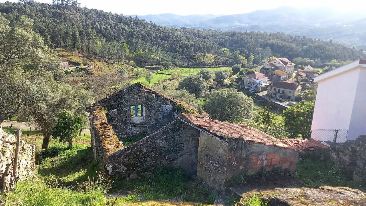 Moradia T0 para Venda em Ceivães e Badim Foto 2
