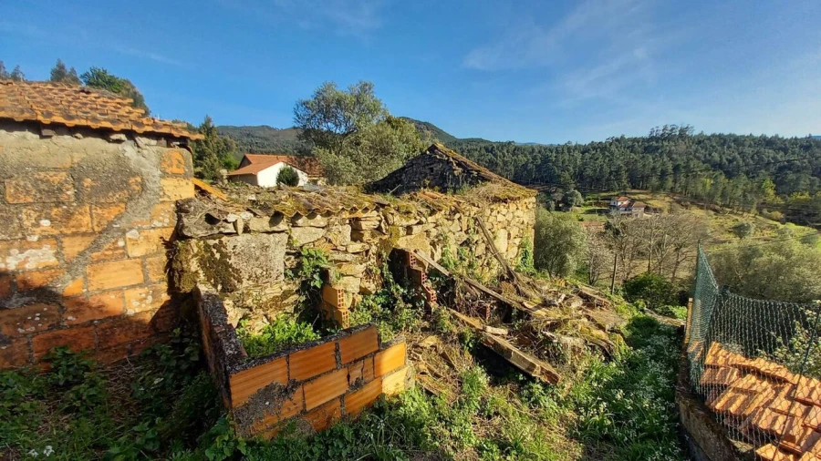 Moradia T0 para Venda em Ceivães e Badim Foto 4
