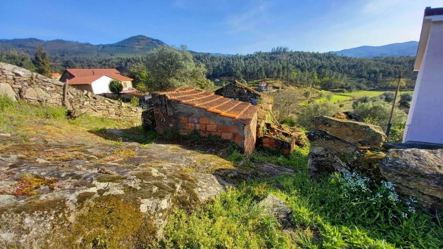 Moradia T0 para Venda em Ceivães e Badim Foto 9