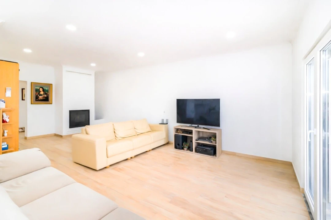 Moradia T3 para Venda em Manique do Intendente, Vila Nova de São Pedro e Maçussa Foto 5