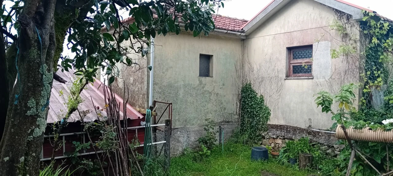 Moradia T1 para Venda em Anhões e Luzio Foto 2