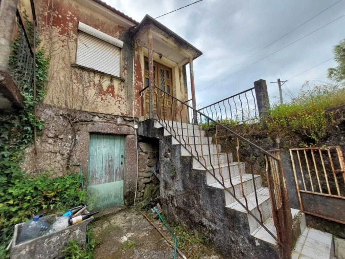 Moradia T1 para Venda em Anhões e Luzio Foto 10