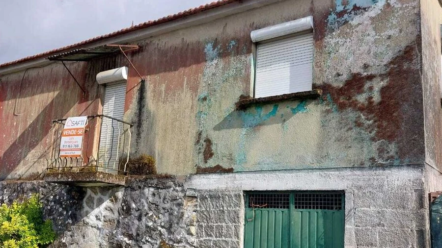 Moradia T1 para Venda em Anhões e Luzio