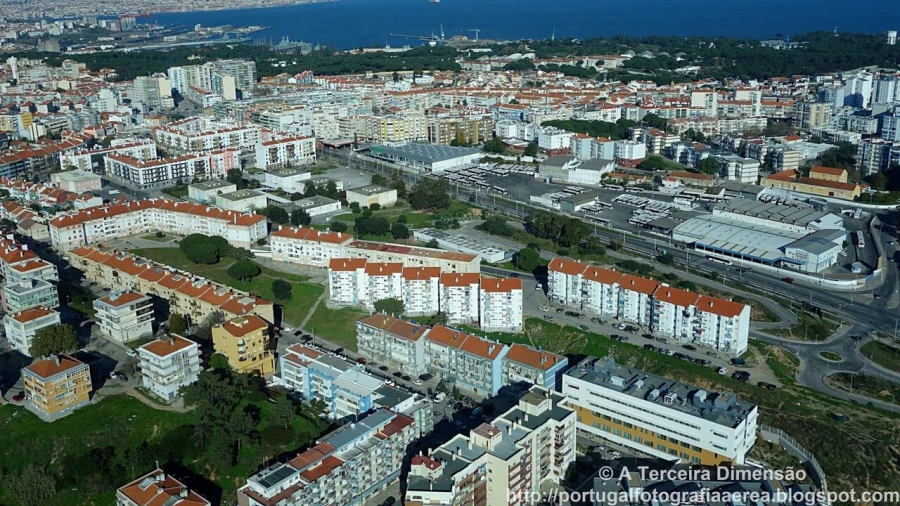 Loja para Venda em Laranjeiro e Feijó