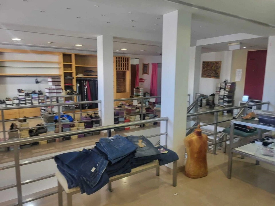 Loja para Arrendamento em Lagoa e Carvoeiro Foto 13