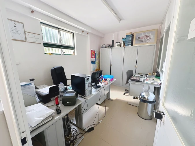 Armazém para Arrendamento em Santa Maria, São Pedro e Matacães Foto 16