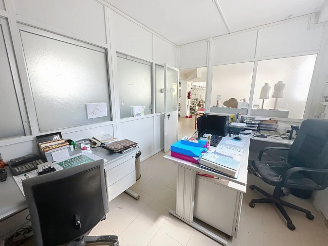 Armazém para Arrendamento em Santa Maria, São Pedro e Matacães Foto 17