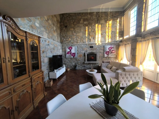 Quinta T5 para Venda em Cernadelo e Lousada (São Miguel e Santa Margarida) Foto 7