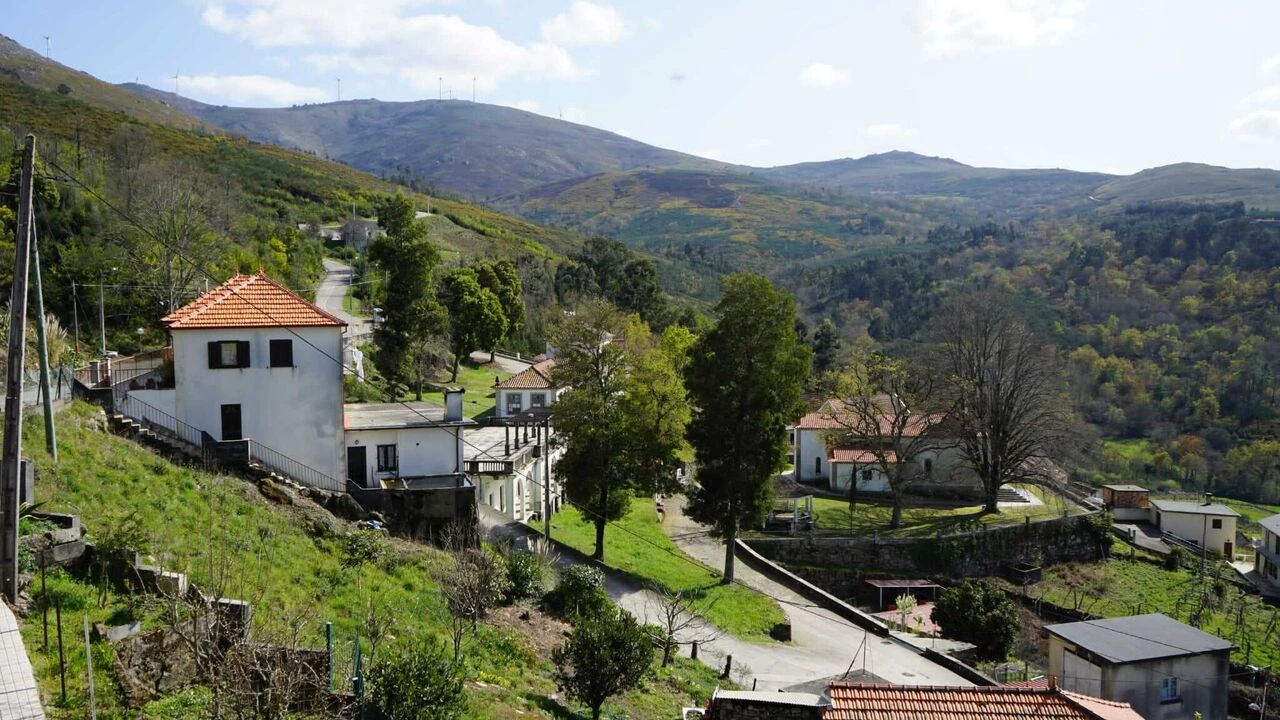 Moradia T4 para Venda em Vila e Roussas Foto 7