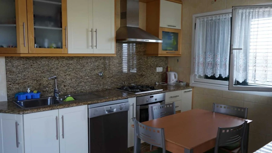 Moradia T4 para Venda em Vila e Roussas Foto 27