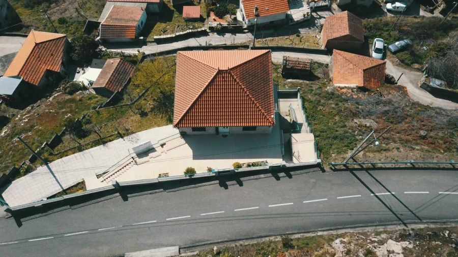 Moradia T4 para Venda em Vila e Roussas Foto 6