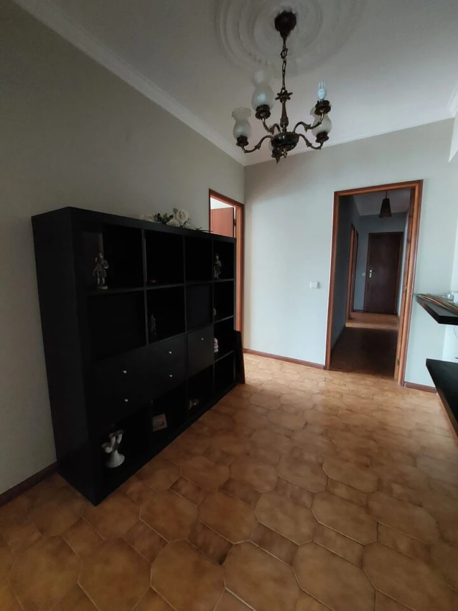 Apartamento T3 para Venda em Vila e Roussas Foto 9