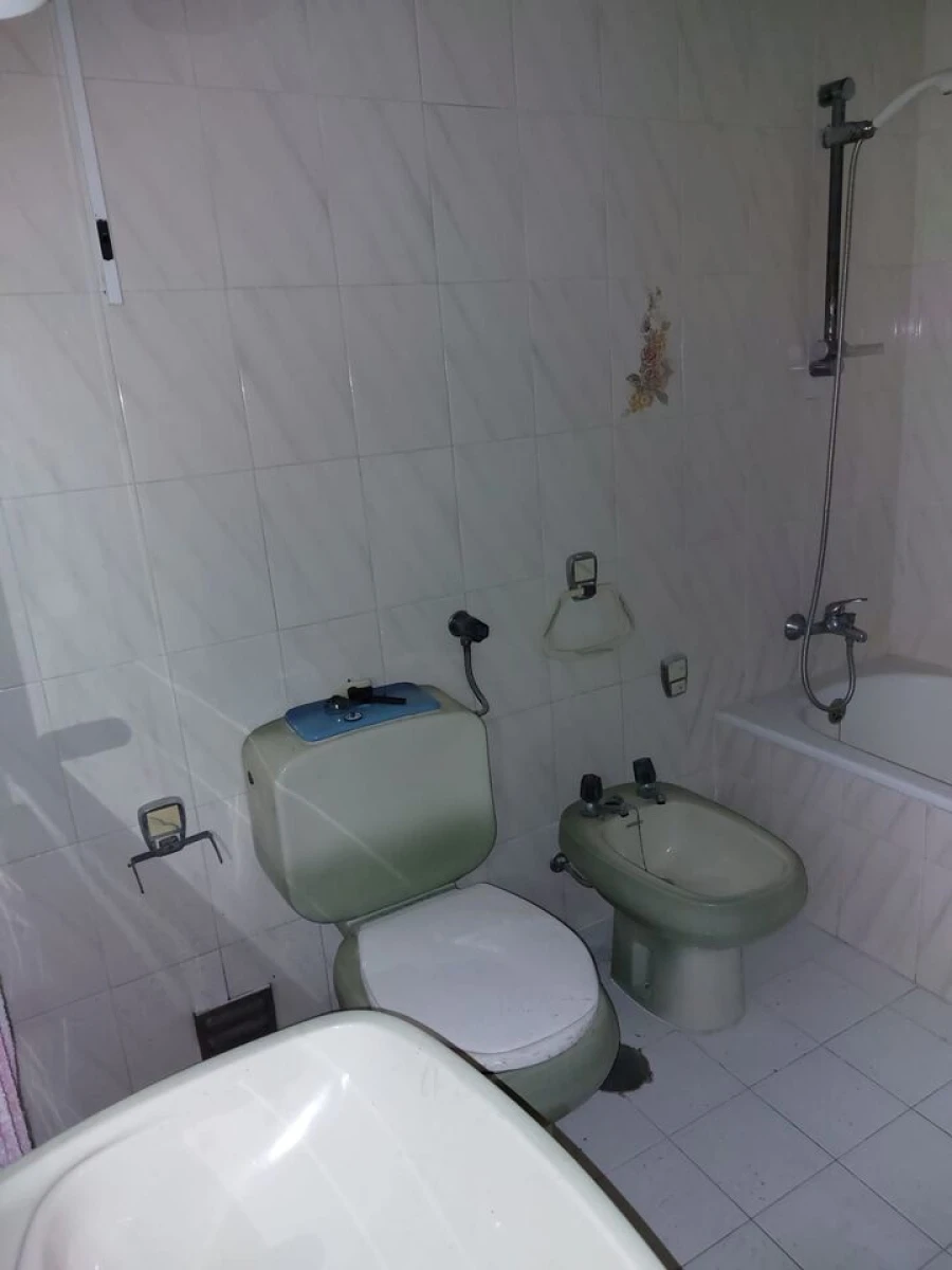 Apartamento T3 para Venda em Vila e Roussas Foto 10