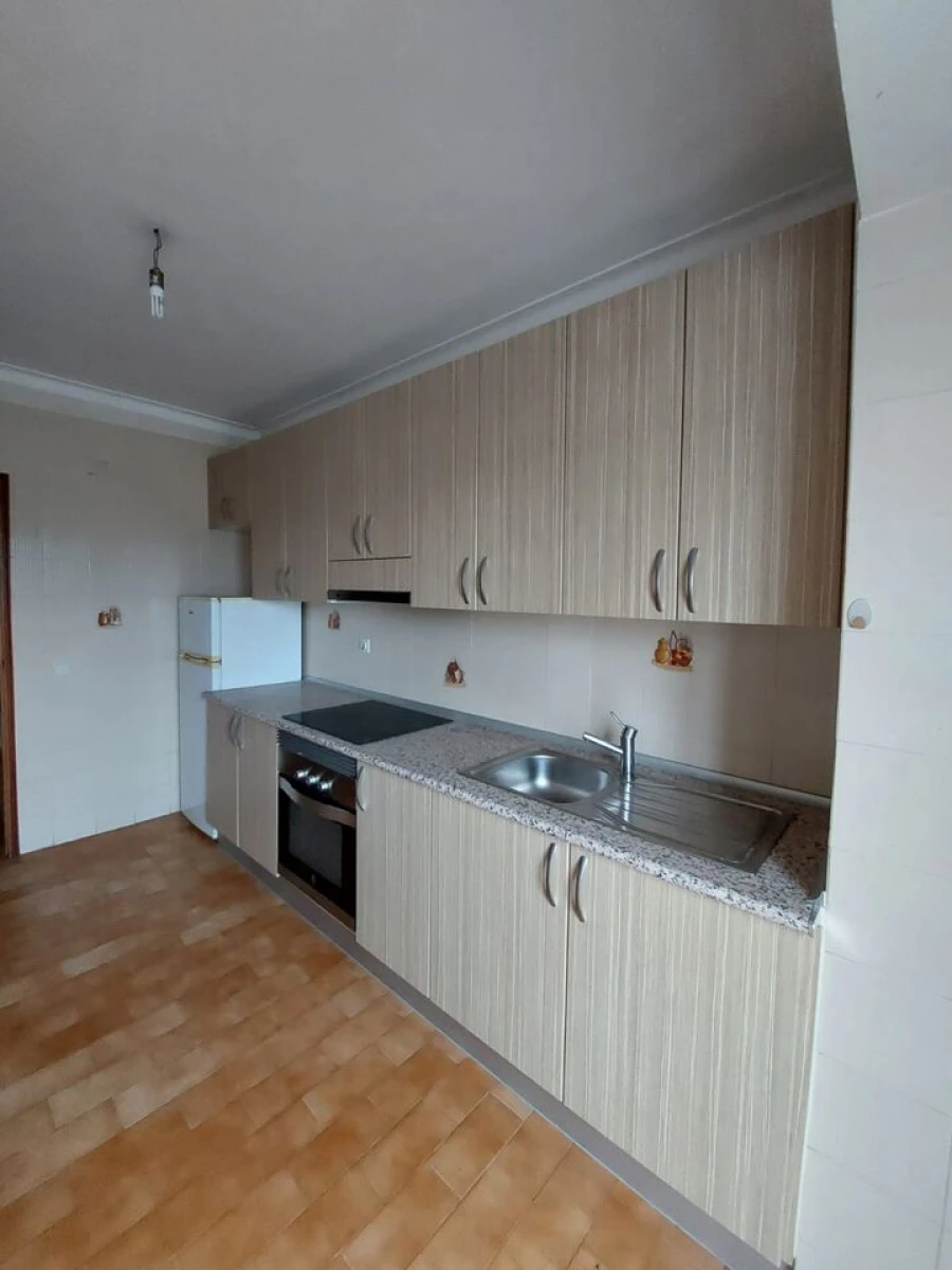 Apartamento T3 para Venda em Vila e Roussas Foto 13
