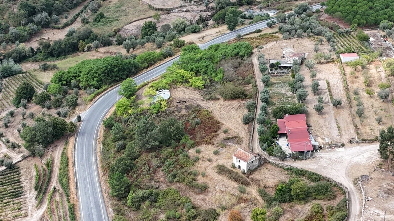 Quinta T2 para Venda em Santiago de Cassurrães e Póvoa de Cervães Foto 4