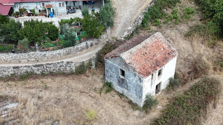 Quinta T2 para Venda em Santiago de Cassurrães e Póvoa de Cervães Foto 5