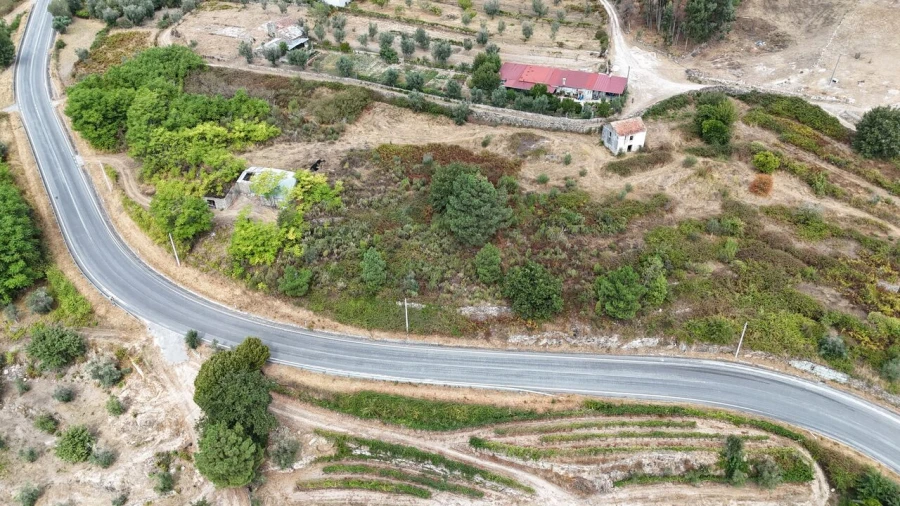 Quinta T2 para Venda em Santiago de Cassurrães e Póvoa de Cervães Foto 11