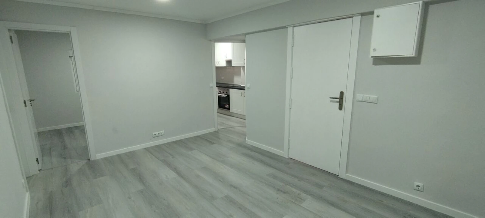 Apartamento T2 para Venda em Pontinha e Famões Foto 4