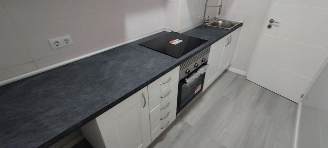 Apartamento T2 para Venda em Pontinha e Famões Foto 2