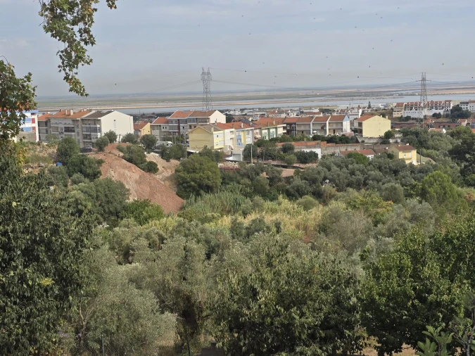 Terreno para Venda em Alverca do Ribatejo e Sobralinho Foto 8