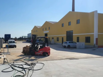 Armazém para Arrendamento em Algoz e Tunes