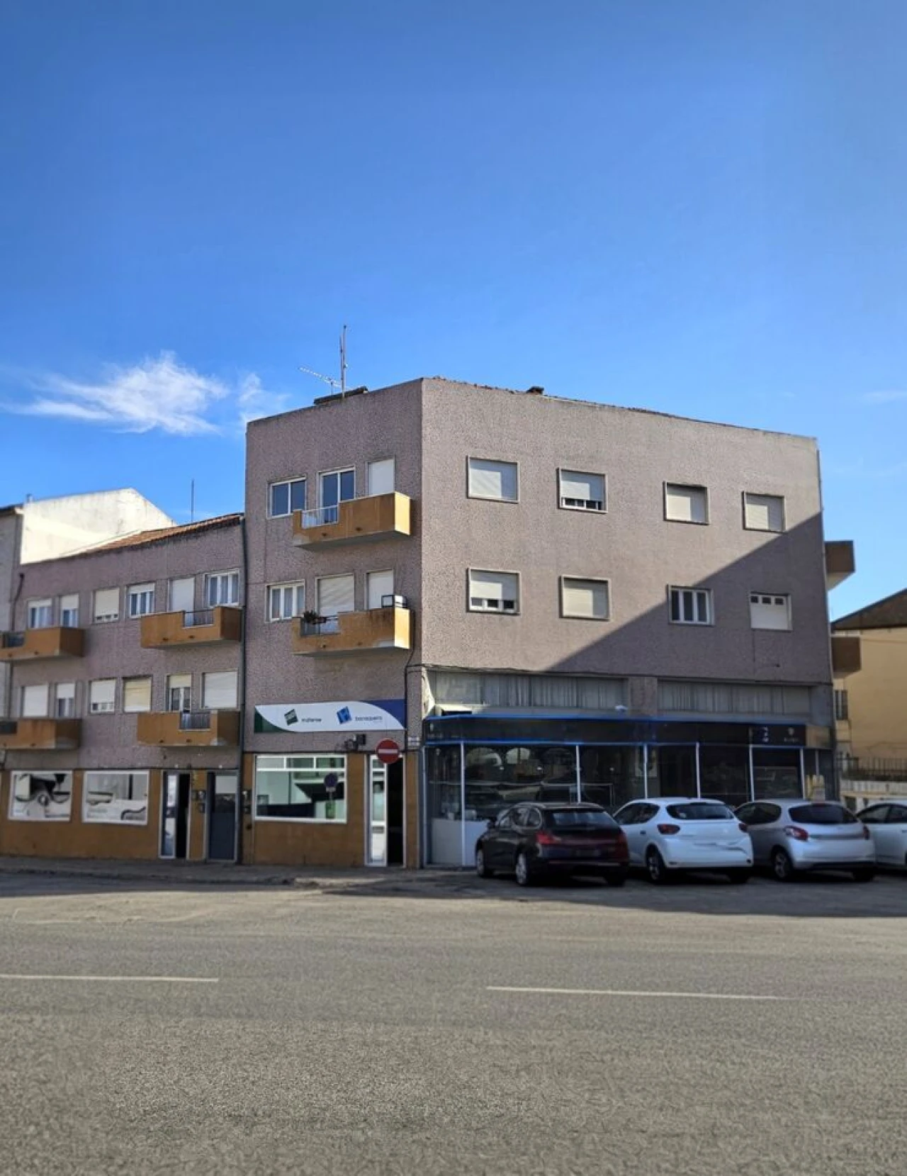 Prédio para Venda em Malveira e São Miguel de Alcainça Foto 1