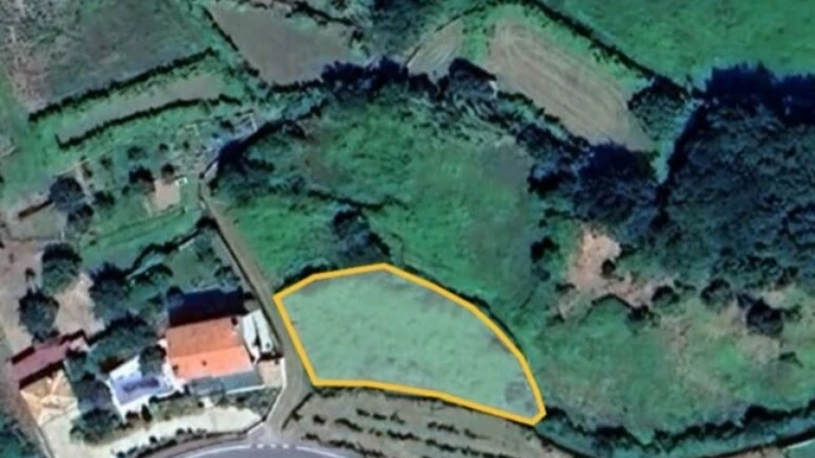 Terreno para Venda em Prado e Remoães