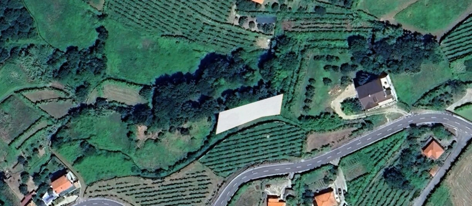 Terreno para Venda em Prado e Remoães Foto 1